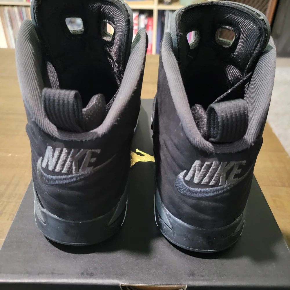 Boys Jordan MVP Size 3Y Worn Once - Picture 2 of 11